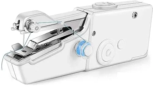 Diferentes usuarios de la mini máquina de coser